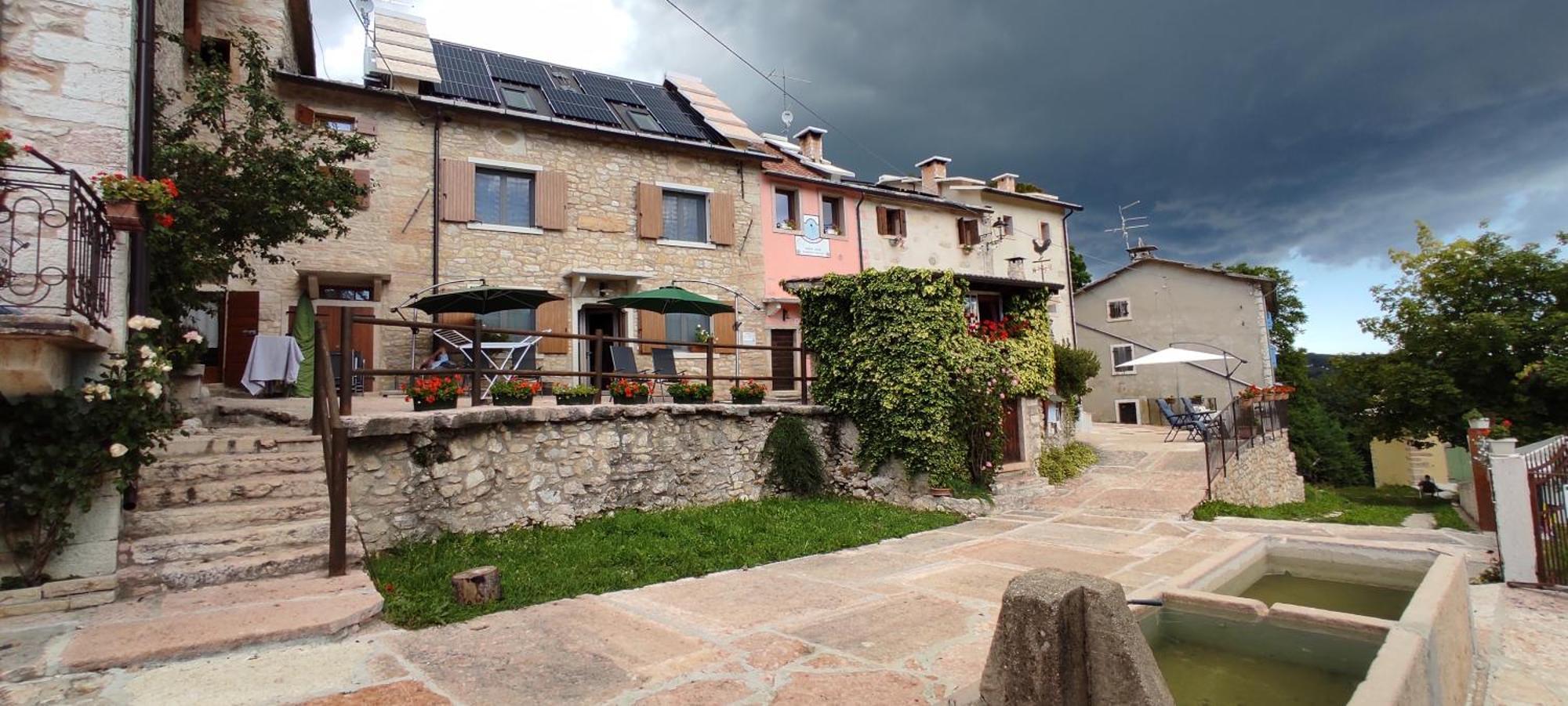 Malga Laben Bed & Breakfast Velo Veronese Bagian luar foto